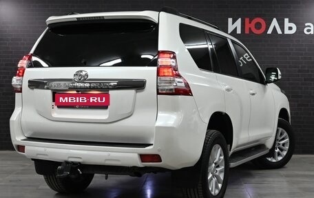 Toyota Land Cruiser Prado 150 рестайлинг 2, 2015 год, 3 790 000 рублей, 8 фотография