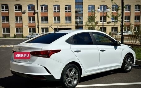 Hyundai Solaris II рестайлинг, 2020 год, 1 820 000 рублей, 4 фотография