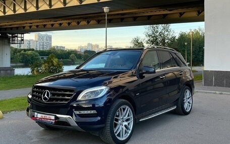 Mercedes-Benz M-Класс, 2012 год, 2 300 000 рублей, 2 фотография