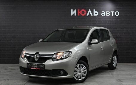 Renault Sandero II рестайлинг, 2015 год, 920 000 рублей, 1 фотография