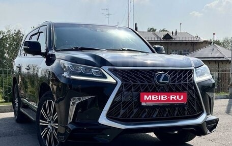 Lexus LX III, 2018 год, 11 050 000 рублей, 2 фотография