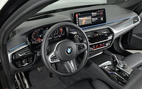 BMW 5 серия, 2020 год, 6 150 000 рублей, 13 фотография