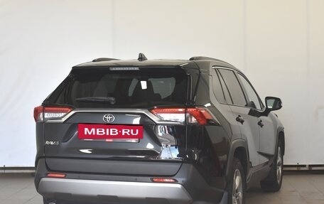 Toyota RAV4, 2020 год, 2 930 000 рублей, 2 фотография