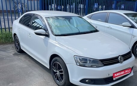 Volkswagen Jetta VI, 2014 год, 970 000 рублей, 3 фотография