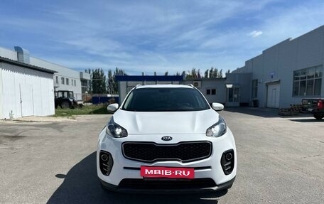 KIA Sportage IV рестайлинг, 2018 год, 2 325 000 рублей, 2 фотография