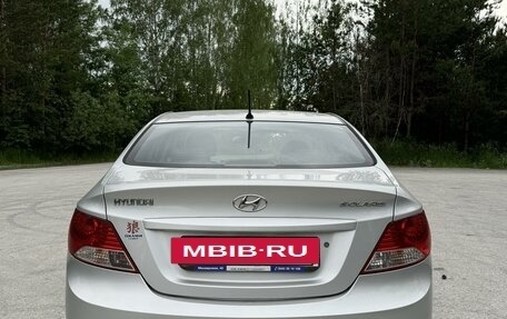 Hyundai Solaris II рестайлинг, 2011 год, 990 000 рублей, 9 фотография