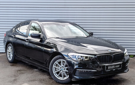 BMW 5 серия, 2018 год, 2 100 000 рублей, 3 фотография