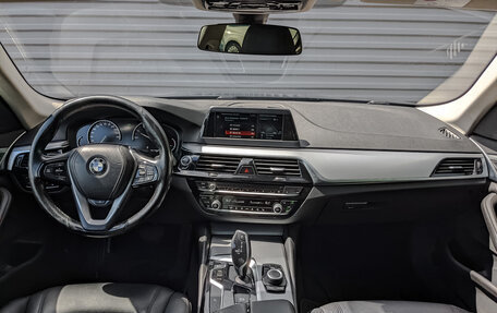 BMW 5 серия, 2018 год, 2 100 000 рублей, 13 фотография