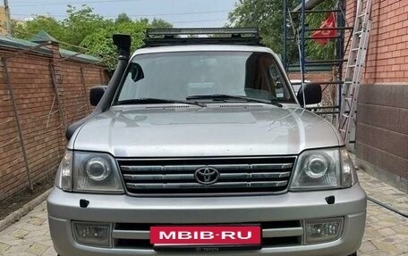 Toyota Land Cruiser Prado 90 рестайлинг, 2002 год, 1 900 000 рублей, 3 фотография