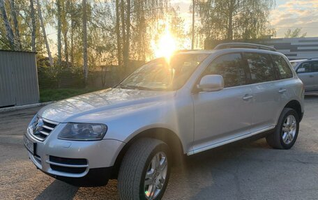 Volkswagen Touareg III, 2006 год, 980 000 рублей, 2 фотография