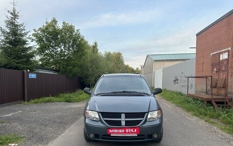 Dodge Caravan IV, 2004 год, 842 000 рублей, 2 фотография