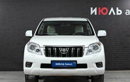 Toyota Land Cruiser Prado 150 рестайлинг 2, 2013 год, 3 150 000 рублей, 2 фотография