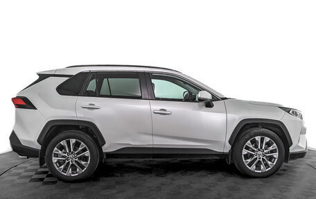 Toyota RAV4, 2021 год, 4 050 000 рублей, 4 фотография