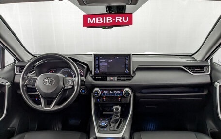 Toyota RAV4, 2021 год, 4 050 000 рублей, 14 фотография