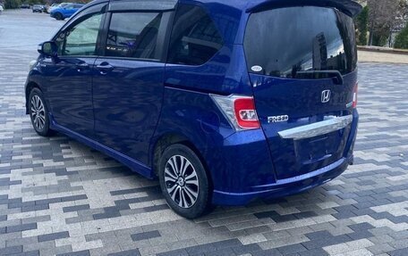 Honda Freed I, 2014 год, 1 580 000 рублей, 6 фотография