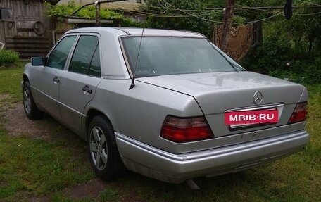 Mercedes-Benz E-Класс, 1994 год, 340 000 рублей, 3 фотография