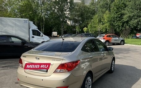 Hyundai Solaris II рестайлинг, 2011 год, 850 000 рублей, 2 фотография