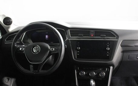 Volkswagen Tiguan II, 2018 год, 2 700 000 рублей, 7 фотография
