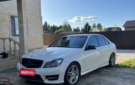 Mercedes-Benz C-Класс, 2011 год, 1 500 000 рублей, 1 фотография