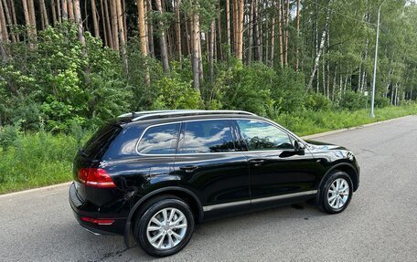 Volkswagen Touareg III, 2011 год, 2 400 000 рублей, 4 фотография