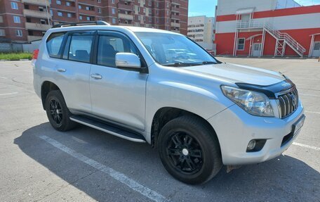 Toyota Land Cruiser Prado 150 рестайлинг 2, 2011 год, 2 750 000 рублей, 4 фотография