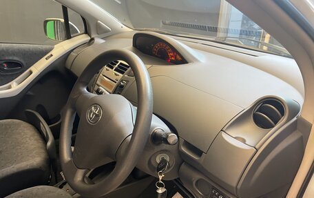 Toyota Vitz, 2009 год, 695 000 рублей, 8 фотография