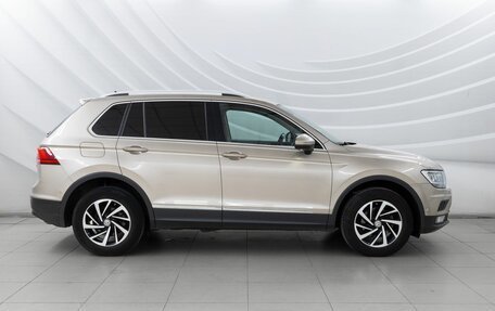 Volkswagen Tiguan II, 2018 год, 2 438 000 рублей, 8 фотография