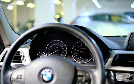 BMW 3 серия, 2016 год, 1 850 000 рублей, 14 фотография