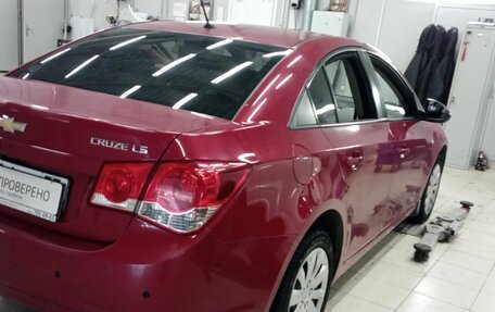 Chevrolet Cruze II, 2010 год, 650 000 рублей, 3 фотография