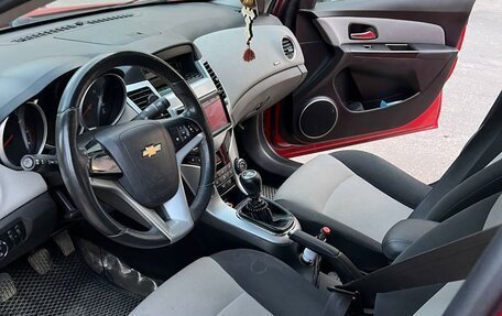 Chevrolet Cruze II, 2012 год, 820 000 рублей, 8 фотография
