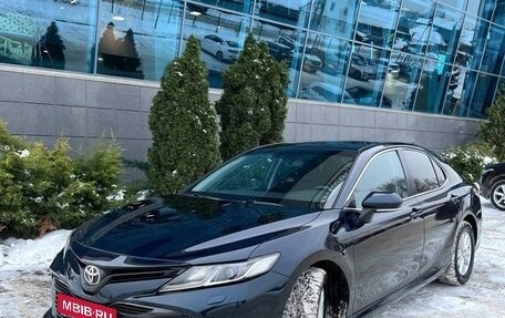 Toyota Camry, 2020 год, 2 800 000 рублей, 1 фотография