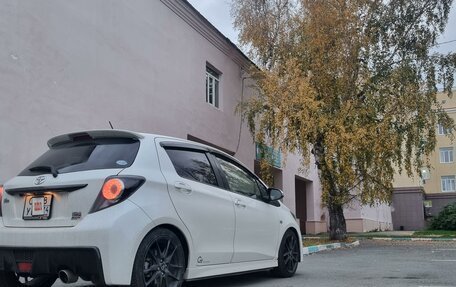 Toyota Vitz, 2015 год, 1 280 000 рублей, 6 фотография