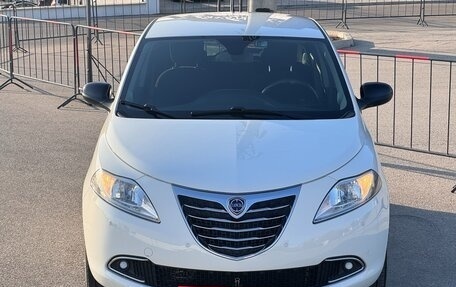 Lancia Ypsilon III (Type 846), 2013 год, 857 000 рублей, 8 фотография