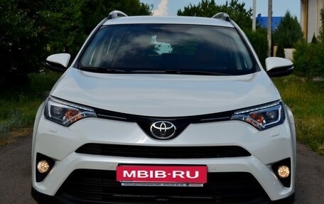 Toyota RAV4, 2016 год, 2 818 000 рублей, 9 фотография