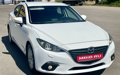 Mazda 3, 2015 год, 1 750 000 рублей, 2 фотография