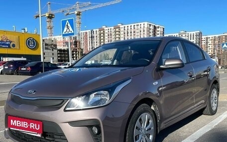 KIA Rio IV, 2020 год, 1 570 000 рублей, 2 фотография