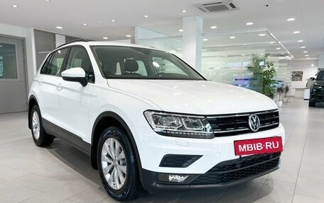 Volkswagen Tiguan II, 2019 год, 3 297 000 рублей, 3 фотография