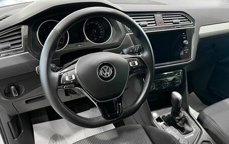 Volkswagen Tiguan II, 2019 год, 3 297 000 рублей, 11 фотография