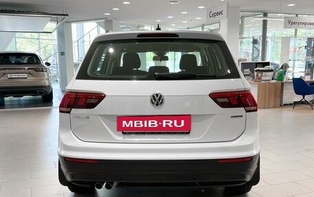 Volkswagen Tiguan II, 2019 год, 3 297 000 рублей, 5 фотография