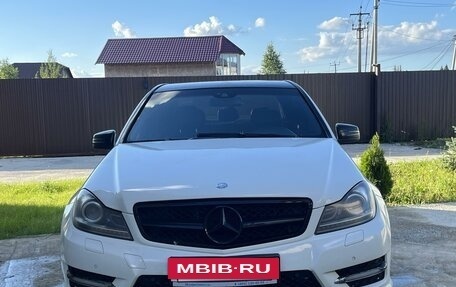 Mercedes-Benz C-Класс, 2011 год, 1 500 000 рублей, 2 фотография