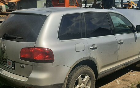 Volkswagen Touareg III, 2004 год, 600 000 рублей, 4 фотография