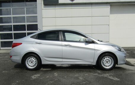 Hyundai Solaris II рестайлинг, 2011 год, 790 000 рублей, 9 фотография