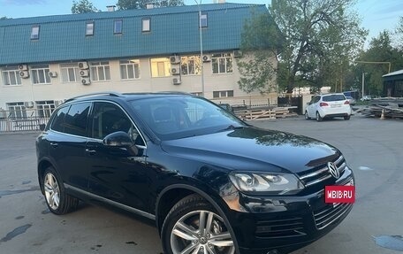 Volkswagen Touareg III, 2011 год, 1 820 000 рублей, 4 фотография