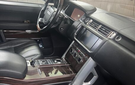 Land Rover Range Rover IV рестайлинг, 2015 год, 3 950 000 рублей, 9 фотография