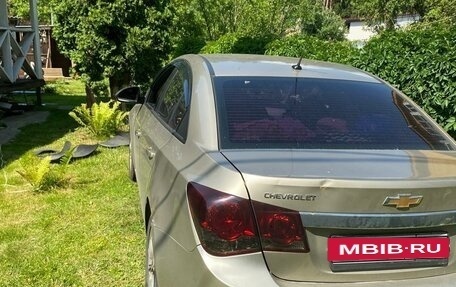 Chevrolet Cruze II, 2010 год, 690 000 рублей, 5 фотография