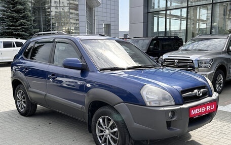 Hyundai Tucson III, 2007 год, 999 000 рублей, 3 фотография