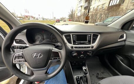 Hyundai Solaris II рестайлинг, 2020 год, 1 580 000 рублей, 9 фотография