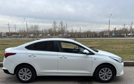 Hyundai Solaris II рестайлинг, 2020 год, 1 580 000 рублей, 4 фотография