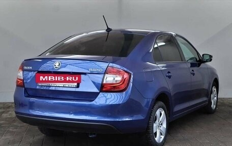 Skoda Rapid I, 2017 год, 1 075 000 рублей, 4 фотография