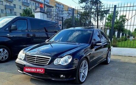 Mercedes-Benz C-Класс, 2004 год, 750 000 рублей, 4 фотография